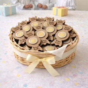 حلاوة العيد الخشبية بأسماء الأطفال من خشب فاخر بنحت ليزر ومقاس مناسب لإضافة ريال أو ريالين